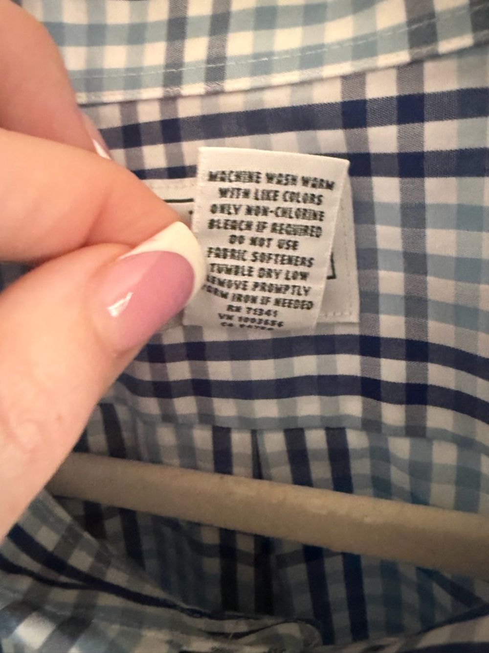 L.L. Bean Men's White and Blue Plaid Button-Down Shirt 100% Cotton - Picture 4 of 6